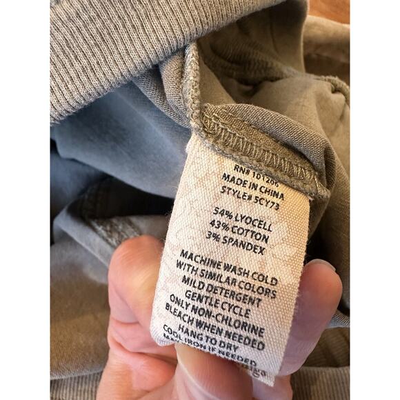 Soft Surroundings Size 2xL Green Pull On Pants Roll Buckle Hem Cropped - Picture 9 of 16